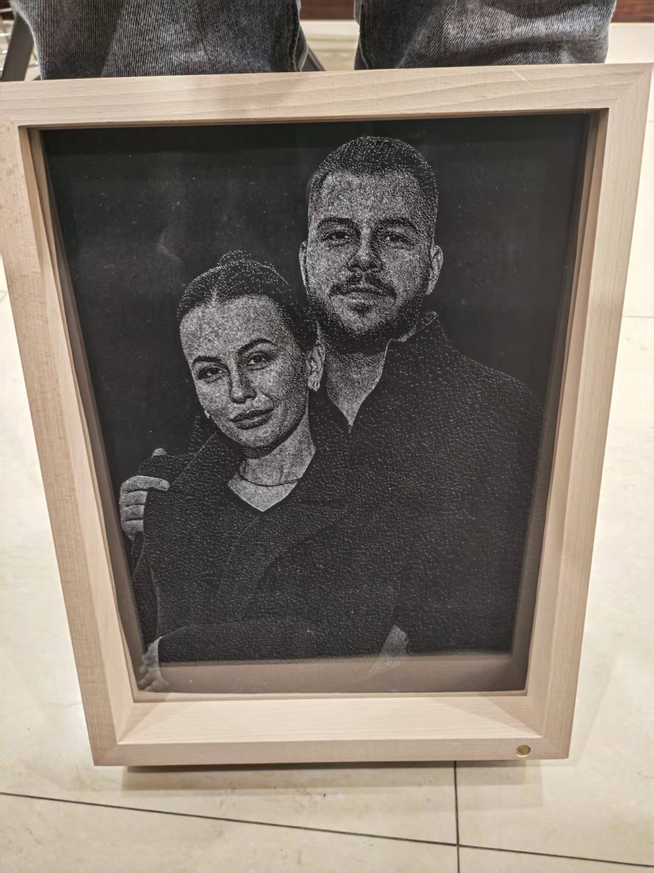 Framed Photo Couple Group Portrait Wooden Frame – Color-Changing Edition Father's Day gift